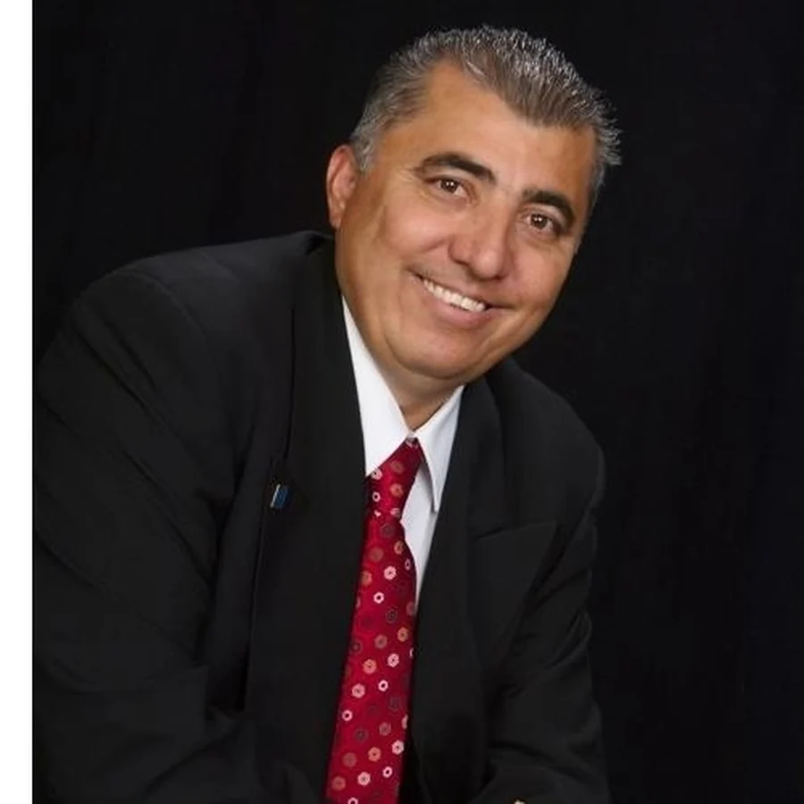Luis Alonso Aguilar — 5X Realty agent
